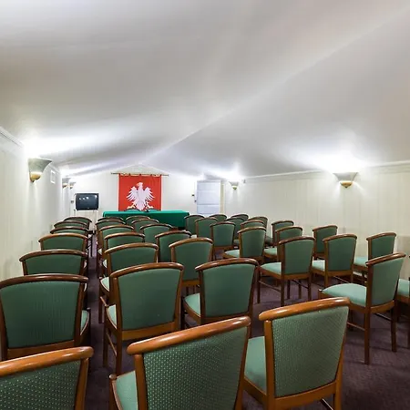 ロイヤル ホテル