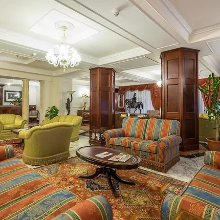 Hotel Royal