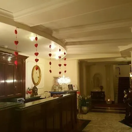 ロイヤル ホテル