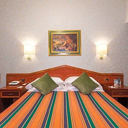 Royal Hotel 4*