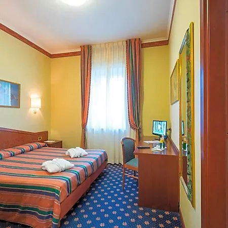 Royal Hotel