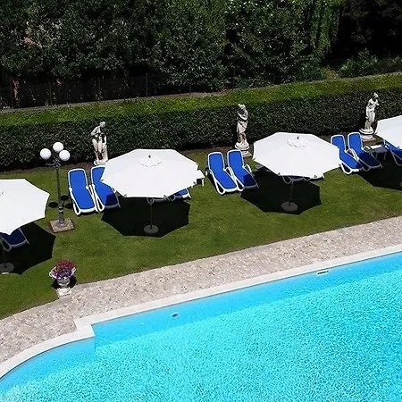 Hotel Royal 4*