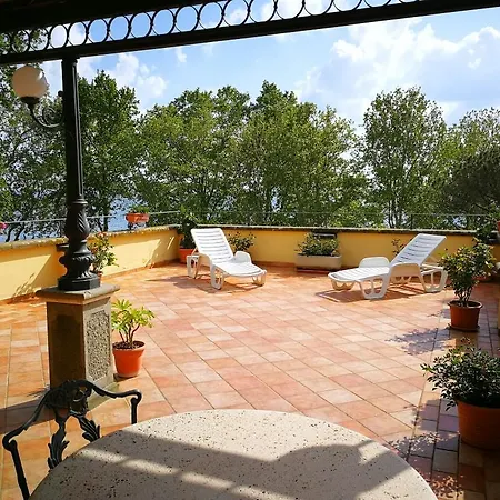 Royal 4*