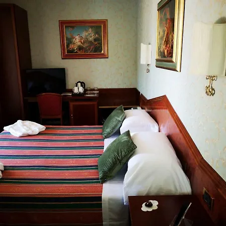 Hotel Royal 4*