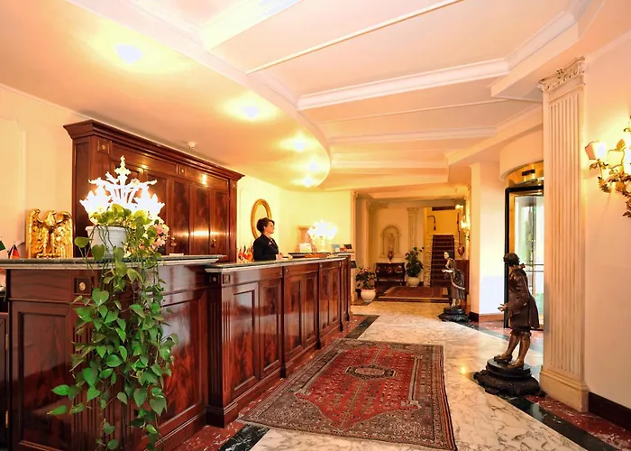 Royal Hotel